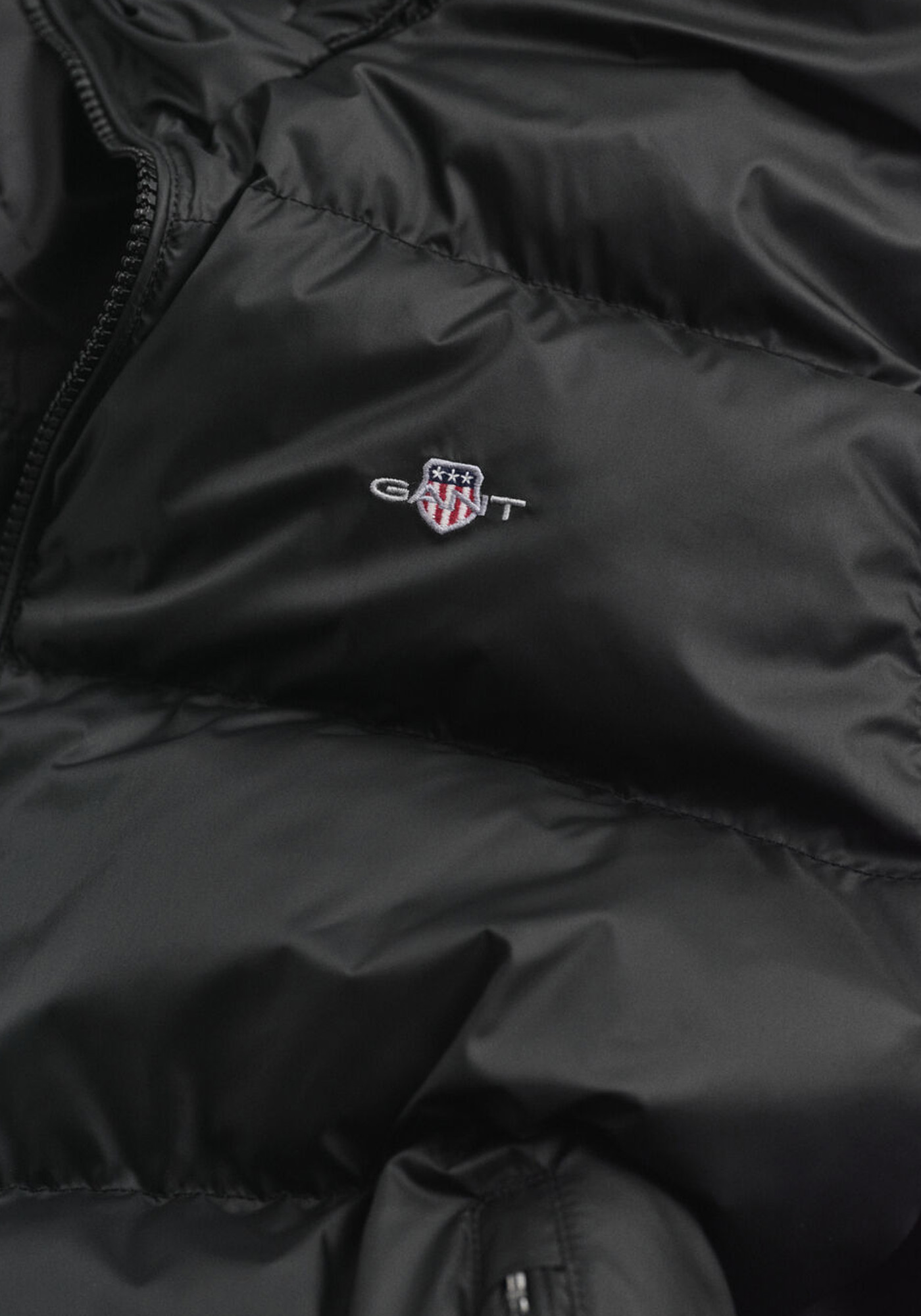 GANT Jacket της σειράς Active Cloud - 7006534 G0005 Black φωτογραφία