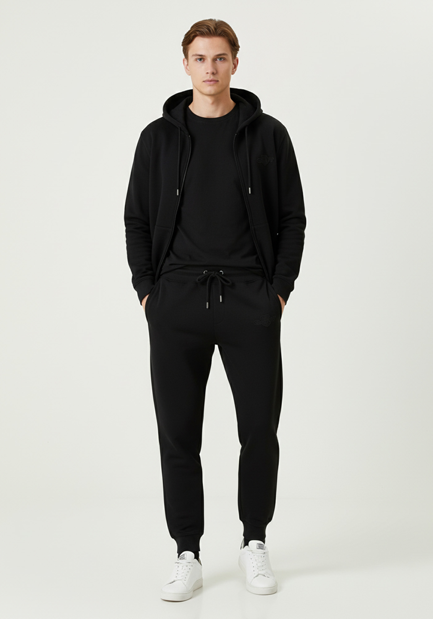 GANT Φόρμα της σειράς Logo - 2069054 G0005 Black φωτογραφία