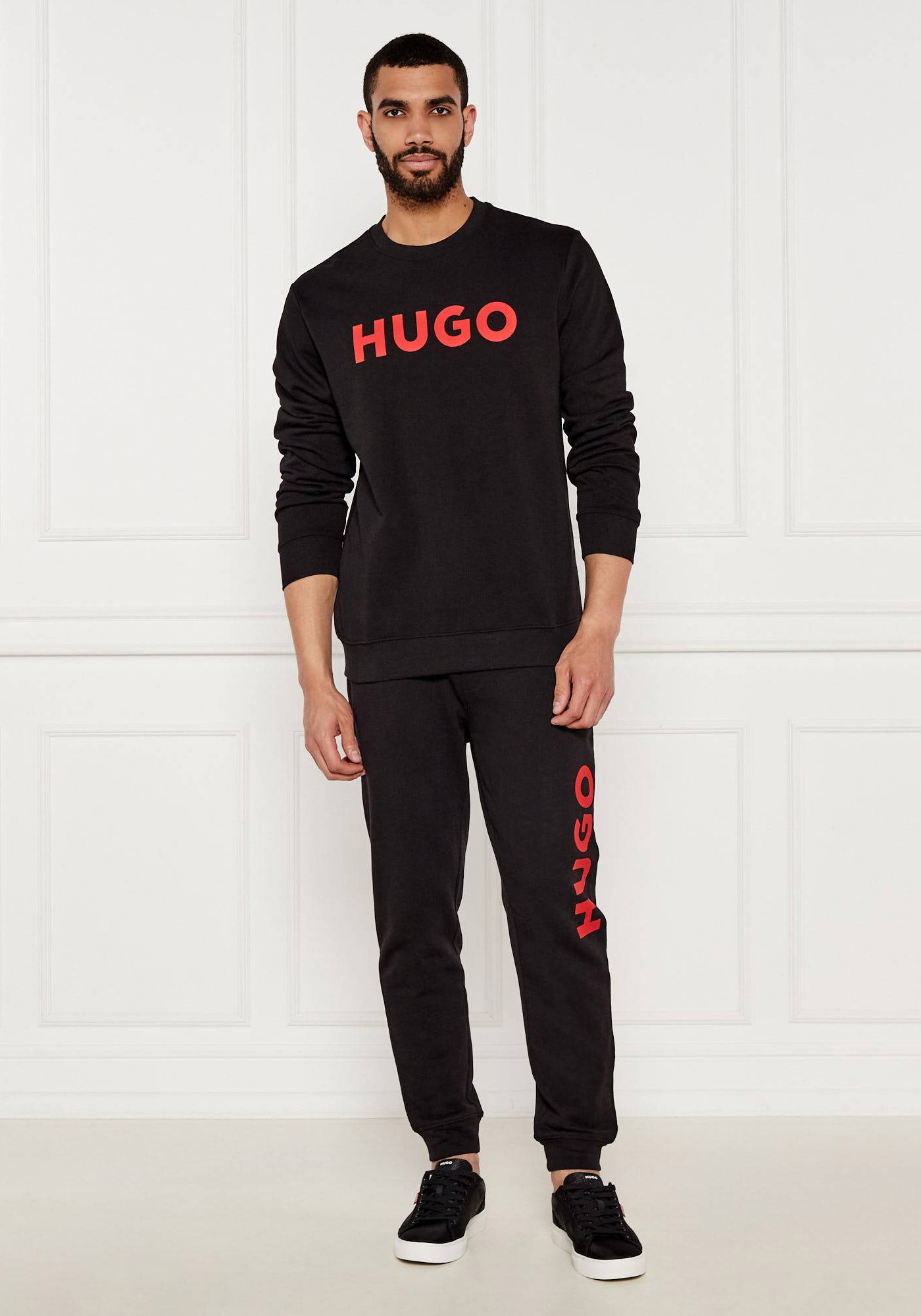 HUGO Φούτερ της σειράς Dem - 50477328 001 Black φωτογραφία