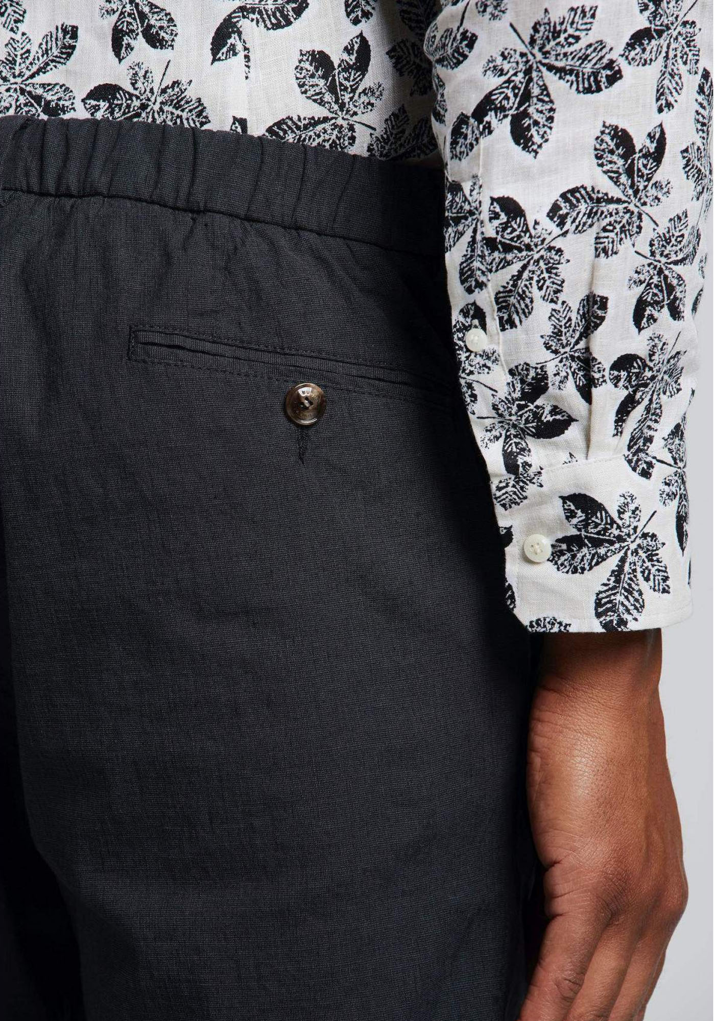 Bugatti Chino της σειράς Pleated Linen - 1950 36210 280 Blue Grey φωτογραφία