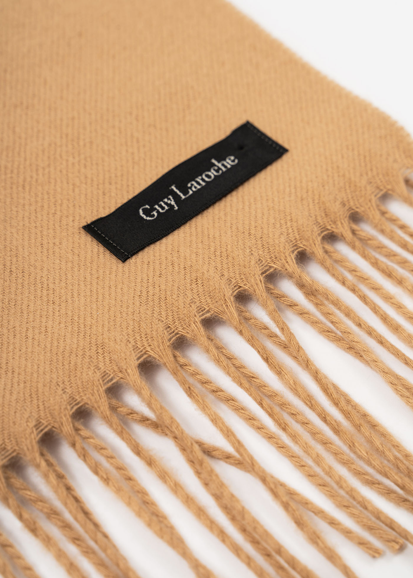 Guy Laroche Κασκόλ της σειράς Scarf - GL2220701100 180 Bez φωτογραφία